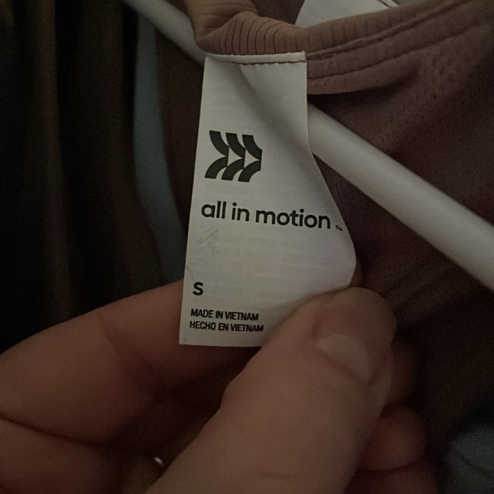 NWT All in Motion Mauve Fitted Crop Tank Top - Picture 8 of 8